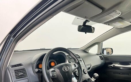 Toyota Auris II, 2011 год, 1 050 000 рублей, 12 фотография