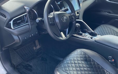 Toyota Camry, 2020 год, 3 200 000 рублей, 7 фотография