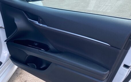 Toyota Camry, 2020 год, 3 200 000 рублей, 13 фотография