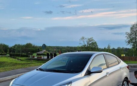 Hyundai Solaris II рестайлинг, 2012 год, 885 000 рублей, 7 фотография