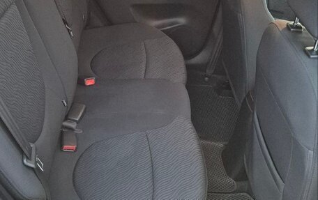 Hyundai Solaris II рестайлинг, 2012 год, 885 000 рублей, 12 фотография