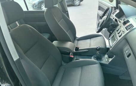 Volkswagen Touran III, 2008 год, 520 000 рублей, 2 фотография