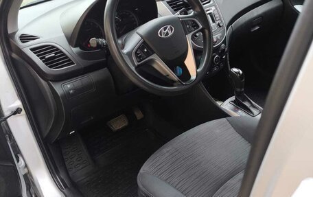 Hyundai Solaris II рестайлинг, 2016 год, 1 150 000 рублей, 4 фотография