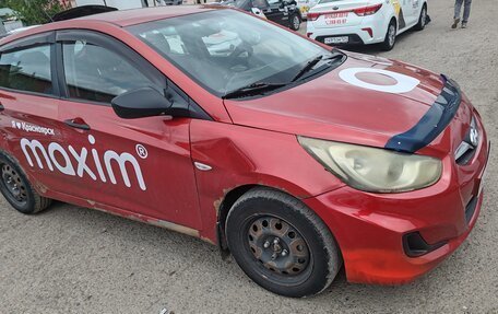 Hyundai Solaris II рестайлинг, 2011 год, 310 000 рублей, 2 фотография