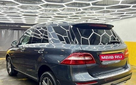 Mercedes-Benz M-Класс, 2013 год, 2 250 000 рублей, 2 фотография