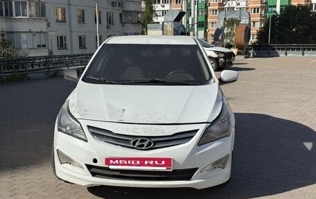 Hyundai Solaris II рестайлинг, 2016 год, 500 000 рублей, 2 фотография