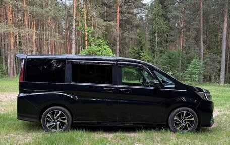 Honda Stepwgn IV, 2019 год, 2 370 000 рублей, 8 фотография