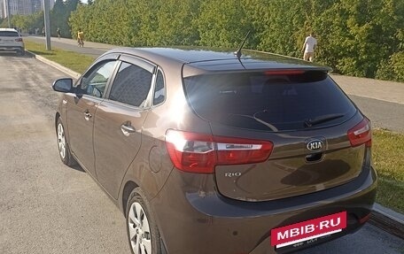 KIA Rio III рестайлинг, 2015 год, 999 000 рублей, 4 фотография