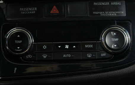 Mitsubishi Outlander III рестайлинг 3, 2015 год, 1 649 000 рублей, 17 фотография