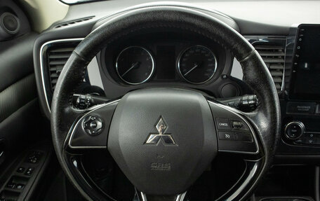 Mitsubishi Outlander III рестайлинг 3, 2015 год, 1 649 000 рублей, 20 фотография