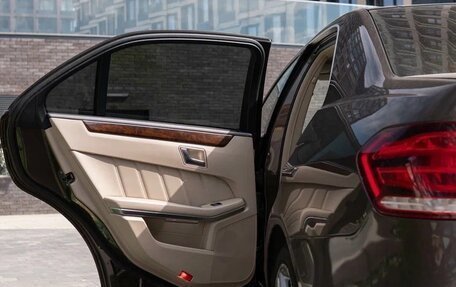 Mercedes-Benz E-Класс, 2015 год, 2 300 000 рублей, 10 фотография