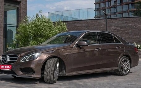 Mercedes-Benz E-Класс, 2015 год, 2 300 000 рублей, 3 фотография