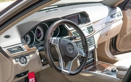 Mercedes-Benz E-Класс, 2015 год, 2 300 000 рублей, 16 фотография