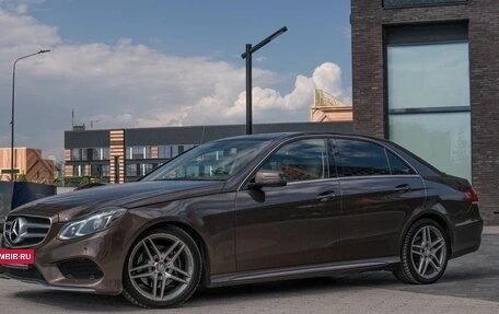 Mercedes-Benz E-Класс, 2015 год, 2 300 000 рублей, 4 фотография