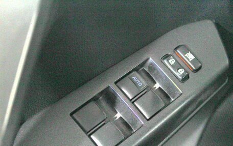 Toyota RAV4, 2018 год, 2 499 000 рублей, 21 фотография