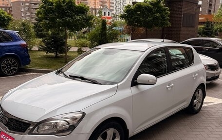 KIA cee'd I рестайлинг, 2012 год, 850 000 рублей, 1 фотография