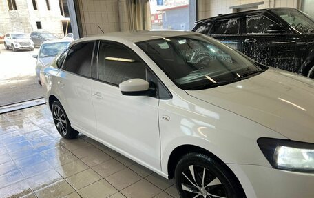 Volkswagen Polo VI (EU Market), 2013 год, 410 000 рублей, 2 фотография