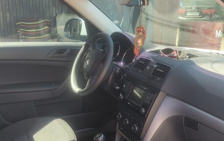 Skoda Yeti I рестайлинг, 2017 год, 1 560 000 рублей, 16 фотография
