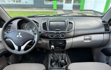 Mitsubishi L200 IV рестайлинг, 2012 год, 1 300 000 рублей, 9 фотография