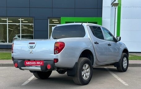 Mitsubishi L200 IV рестайлинг, 2012 год, 1 300 000 рублей, 5 фотография
