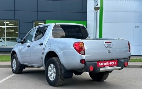 Mitsubishi L200 IV рестайлинг, 2012 год, 1 300 000 рублей, 7 фотография