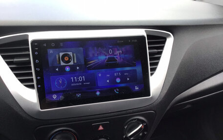 Hyundai Solaris II рестайлинг, 2019 год, 1 500 000 рублей, 12 фотография