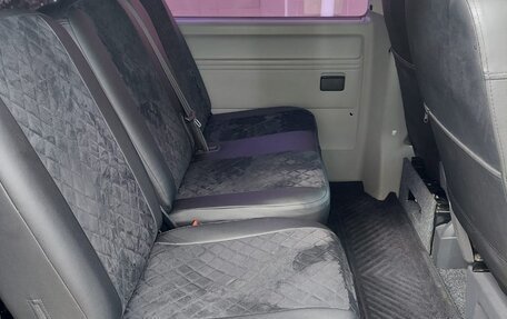 Volkswagen Caravelle T5, 2012 год, 2 300 000 рублей, 13 фотография