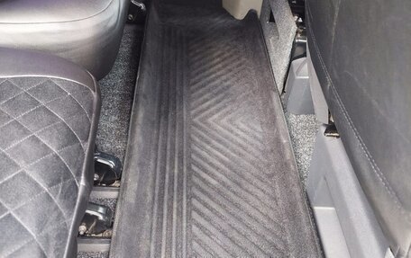 Volkswagen Caravelle T5, 2012 год, 2 300 000 рублей, 17 фотография