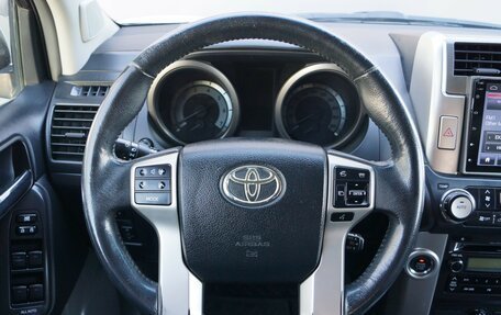 Toyota Land Cruiser Prado 150 рестайлинг 2, 2010 год, 2 810 000 рублей, 5 фотография