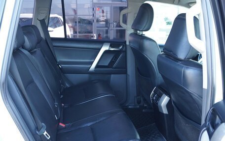 Toyota Land Cruiser Prado 150 рестайлинг 2, 2010 год, 2 810 000 рублей, 8 фотография