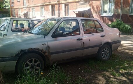 Volkswagen Vento, 1995 год, 120 000 рублей, 2 фотография