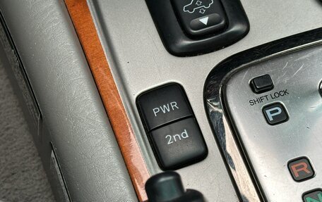 Lexus LX II, 2007 год, 2 370 000 рублей, 15 фотография