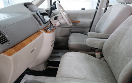 Nissan Serena II, 2003 год, 899 000 рублей, 19 фотография