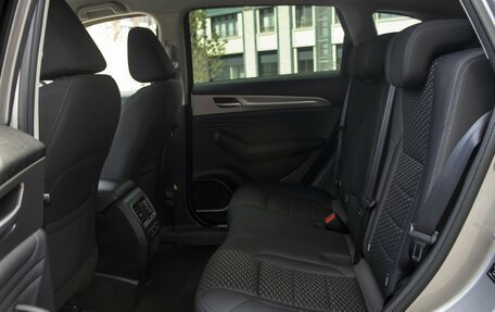 Haval F7 I, 2020 год, 1 415 000 рублей, 10 фотография