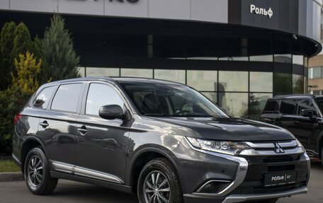 Mitsubishi Outlander III рестайлинг 3, 2018 год, 1 755 000 рублей, 3 фотография
