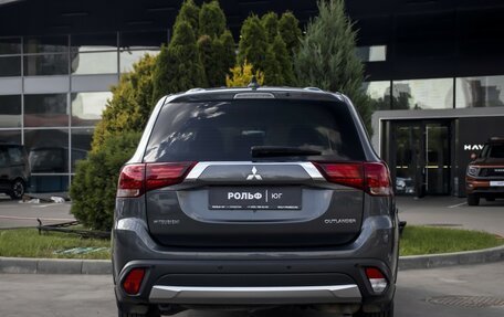Mitsubishi Outlander III рестайлинг 3, 2018 год, 1 755 000 рублей, 6 фотография