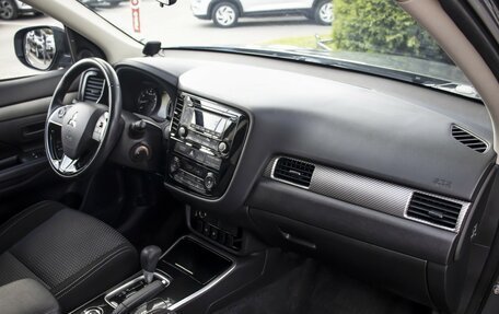 Mitsubishi Outlander III рестайлинг 3, 2018 год, 1 755 000 рублей, 9 фотография