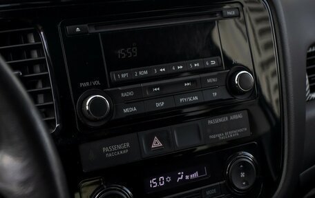 Mitsubishi Outlander III рестайлинг 3, 2018 год, 1 755 000 рублей, 16 фотография