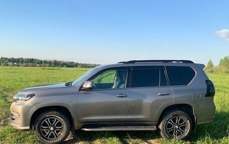 Toyota Land Cruiser Prado 150 рестайлинг 2, 2018 год, 4 950 000 рублей, 11 фотография