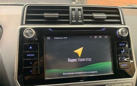 Toyota Land Cruiser Prado 150 рестайлинг 2, 2018 год, 4 950 000 рублей, 9 фотография