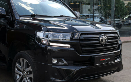 Toyota Land Cruiser 200, 2017 год, 5 350 000 рублей, 4 фотография