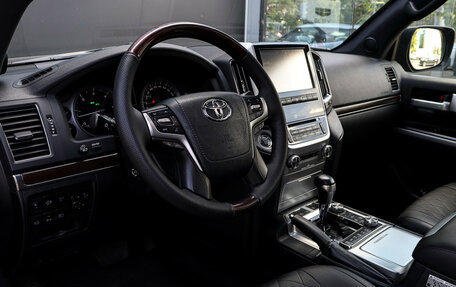 Toyota Land Cruiser 200, 2017 год, 5 350 000 рублей, 17 фотография