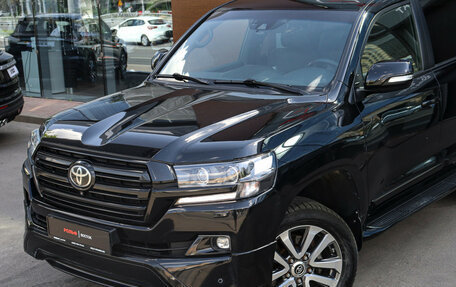Toyota Land Cruiser 200, 2017 год, 5 350 000 рублей, 30 фотография