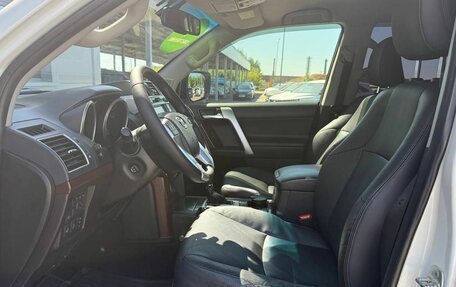 Toyota Land Cruiser Prado 150 рестайлинг 2, 2016 год, 3 380 000 рублей, 10 фотография