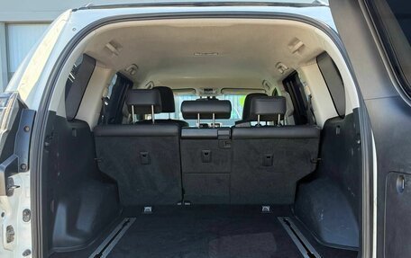 Toyota Land Cruiser Prado 150 рестайлинг 2, 2016 год, 3 380 000 рублей, 21 фотография