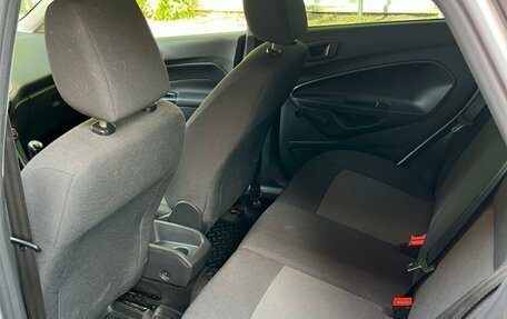 Ford Fiesta, 2015 год, 800 000 рублей, 9 фотография