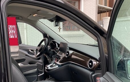Mercedes-Benz V-Класс, 2016 год, 4 000 000 рублей, 7 фотография