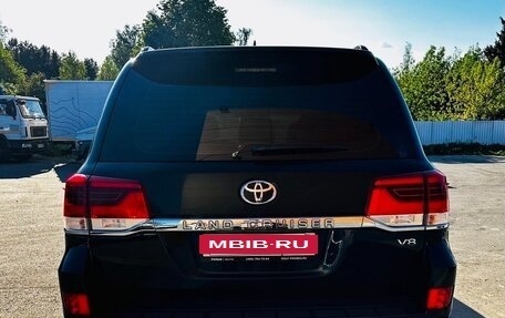Toyota Land Cruiser 200, 2019 год, 7 500 000 рублей, 7 фотография