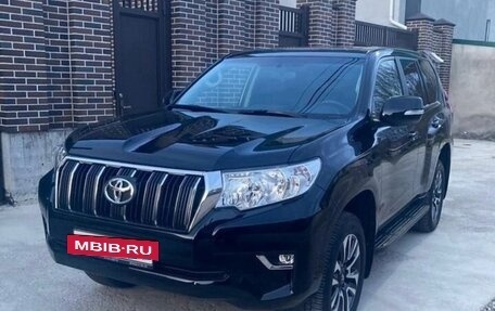 Toyota Land Cruiser Prado 150 рестайлинг 2, 2022 год, 7 800 000 рублей, 3 фотография