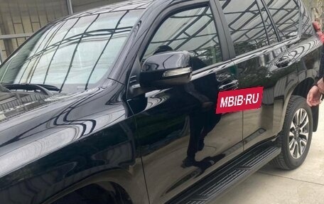 Toyota Land Cruiser Prado 150 рестайлинг 2, 2022 год, 7 800 000 рублей, 10 фотография